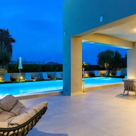 Sissy Luxury Chania *